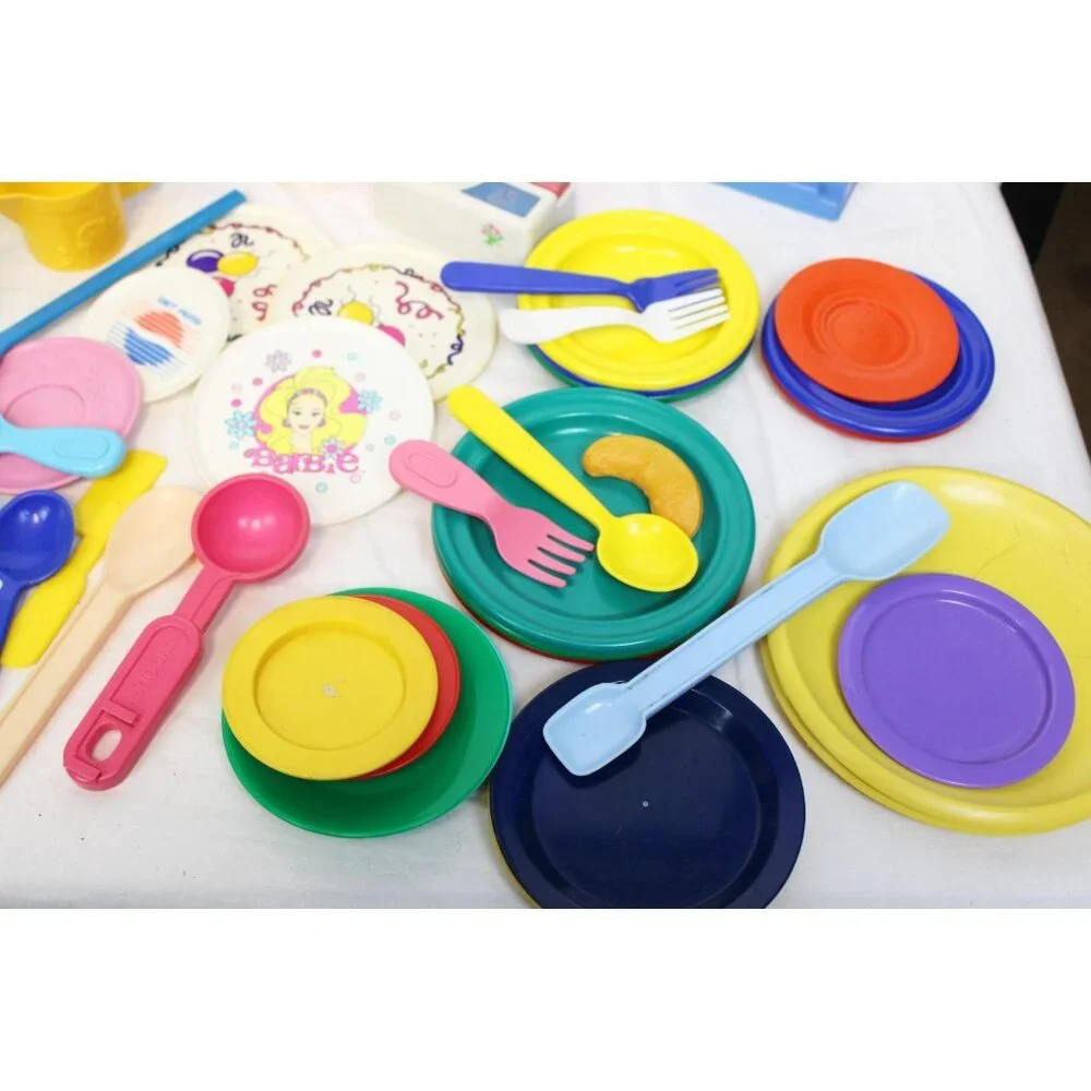 Vtg 1990s Play Dishes Fun with Food Pots Forks Blender Pans Measuring Cups Bowls